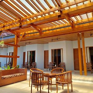 Oasis Hotel